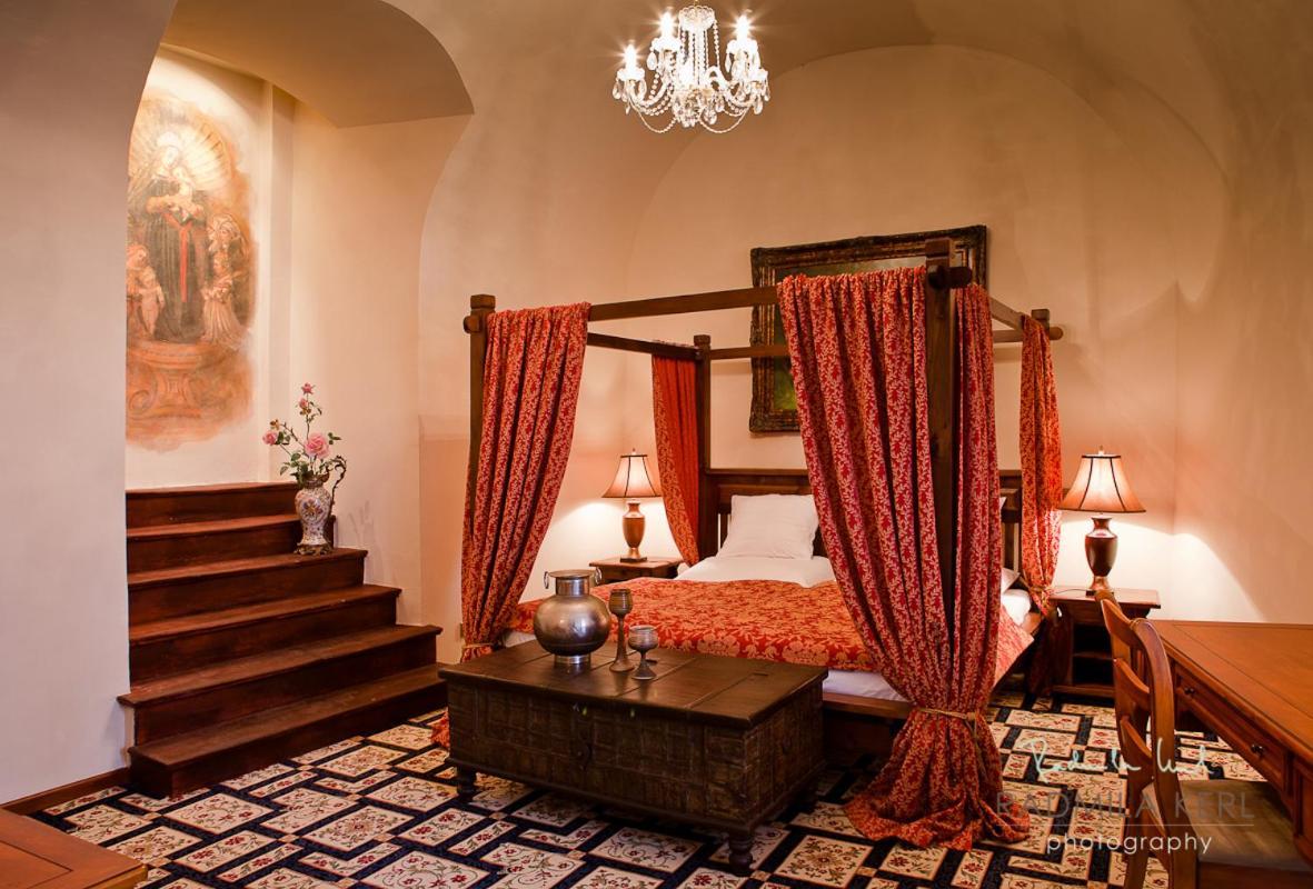 Chateau Zbiroh Ngoại thất bức ảnh